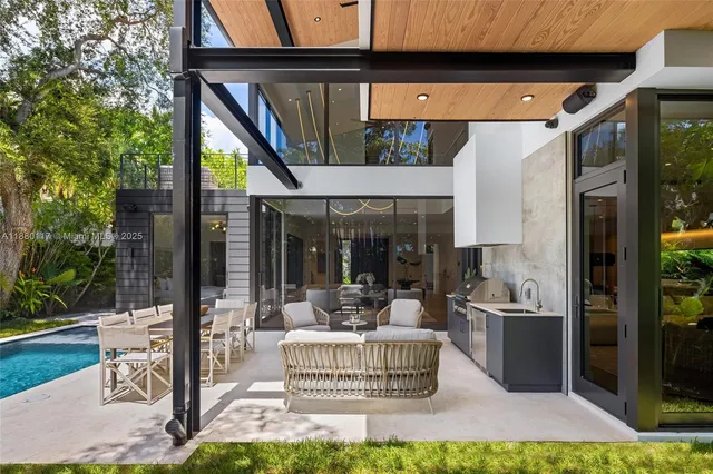 $6,750,000 | 4024 Bonita Avenue, Miami, FL 33133