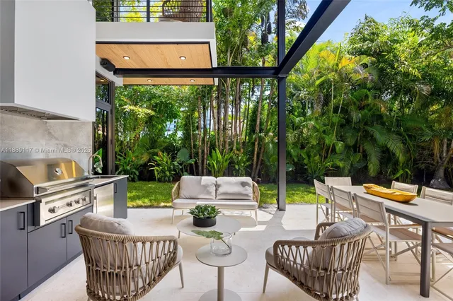 $6,750,000 | 4024 Bonita Avenue, Miami, FL 33133