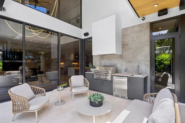 $6,750,000 | 4024 Bonita Avenue, Miami, FL 33133