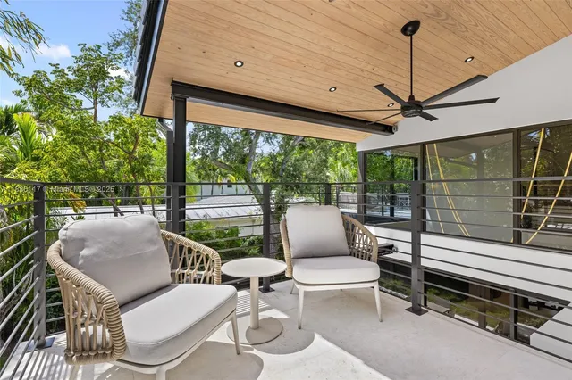 $6,750,000 | 4024 Bonita Avenue, Miami, FL 33133