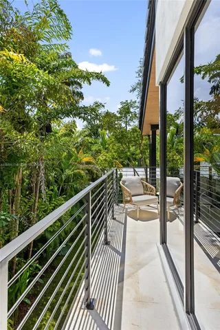 $6,750,000 | 4024 Bonita Avenue, Miami, FL 33133