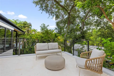 $6,995,000 | 4024 Bonita Avenue, Miami, FL 33133