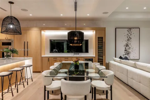 $6,995,000 | 4024 Bonita Avenue, Miami, FL 33133