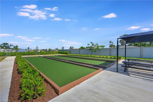a view of a tennis court