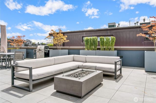 $404,000 | 1111 East Pike Street, Unit 203, Seattle, WA 98122