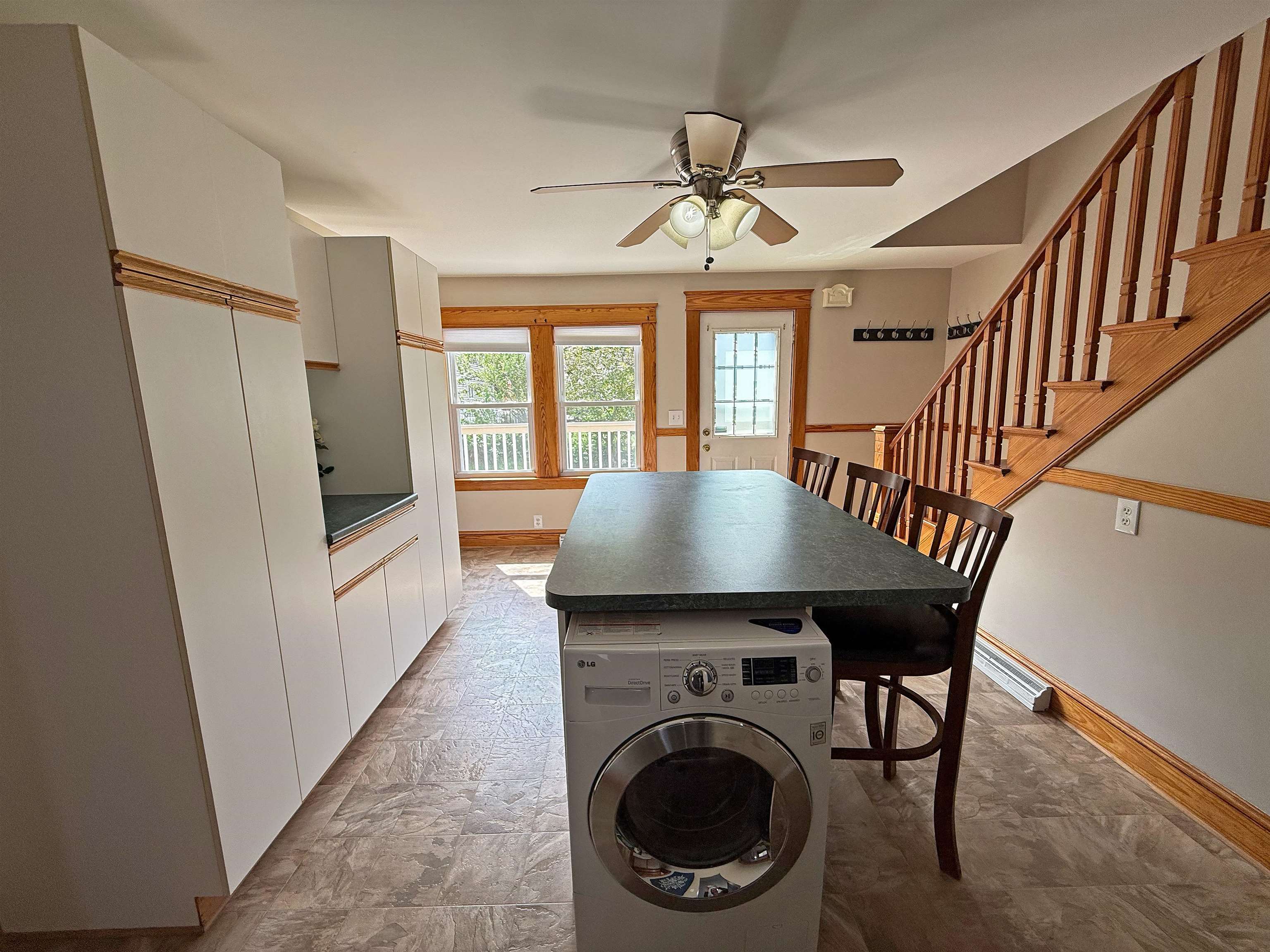 63 Mid. Dunstable Road Nashua, NH 03062 - Photo 5 of 27 Gallery Image 5