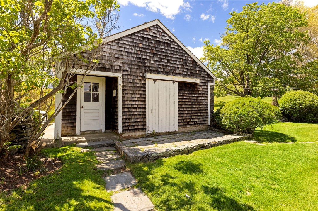 6 Baldwin Road Middletown, RI 02842 - Photo 47 of 50