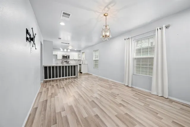 $289,999 | 5617 Blackmore Avenue, Fort Worth, TX 76107