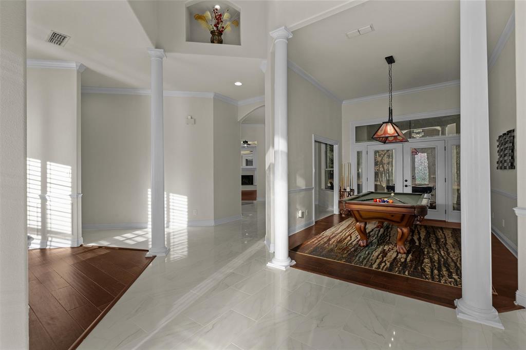 2584 Butler Hill Road Benton, LA 71006 - Photo 2 of 33 a view of a livingroom with furniture