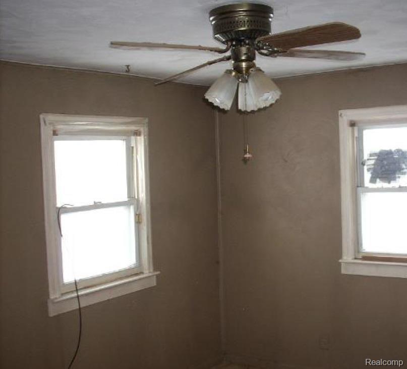 5786 Church Road Bancroft, MI 48414 - Photo 7 of 10 7.jpg