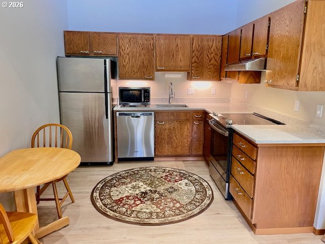 13775 Southwest Scholls Ferry Road, Unit 304 Beaverton, OR 97008 - Photo 5 of 33