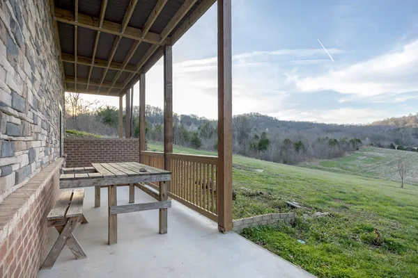 $2,549,000 | 1565 Old Elkton Pike, Dellrose, TN 38453