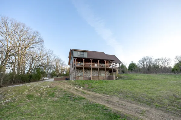 $2,549,000 | 1565 Old Elkton Pike, Dellrose, TN 38453