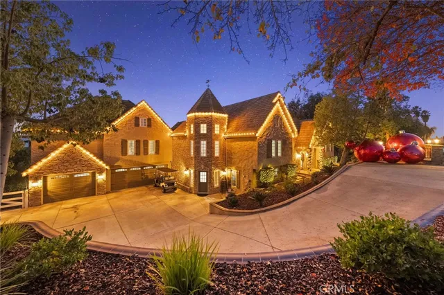 $1,999,990 | 40900 Vía Los Altos, Temecula, CA 92591