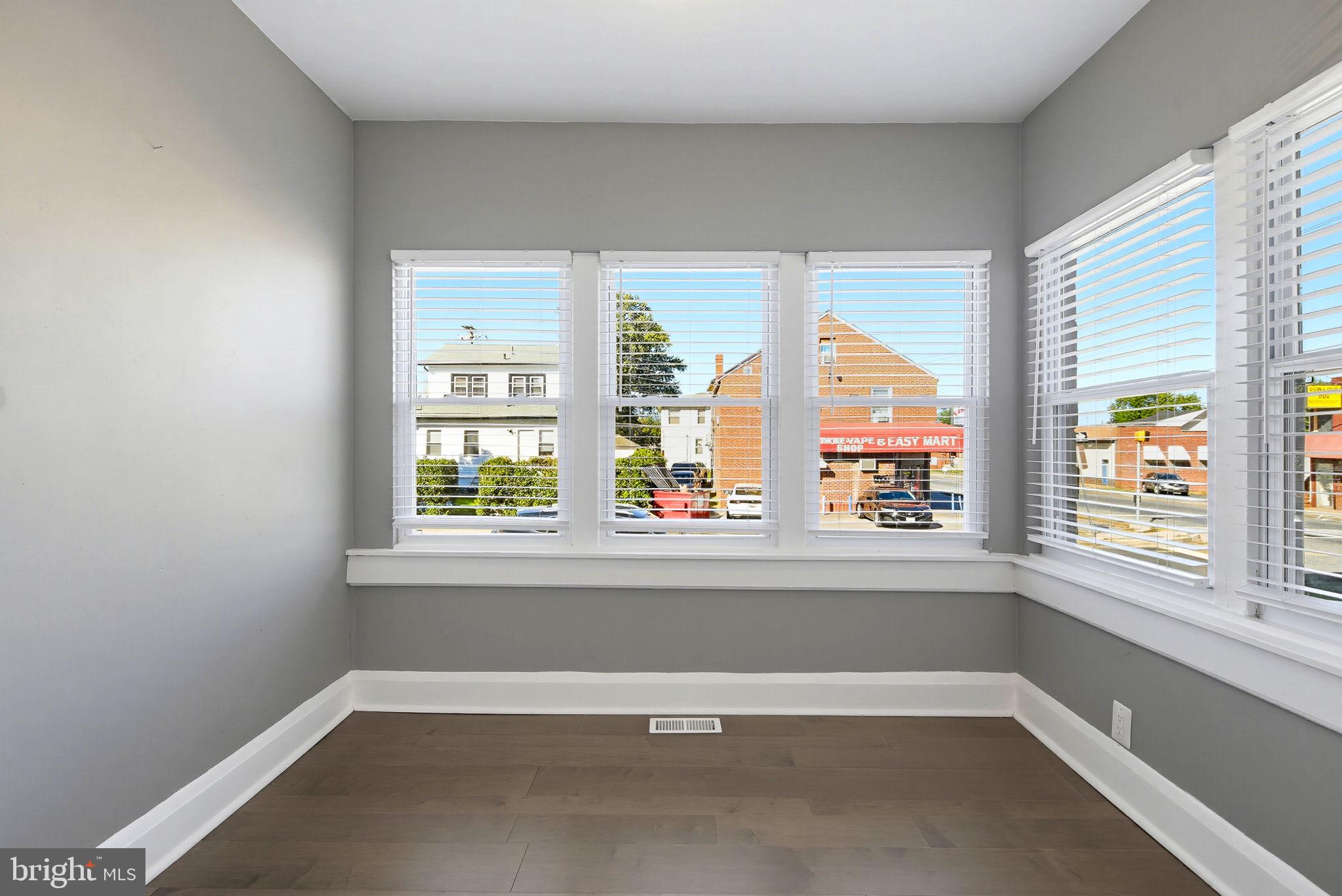 1743 Portship Road Baltimore, MD 21222 - Photo 3 of 25 Gallery Image 3
