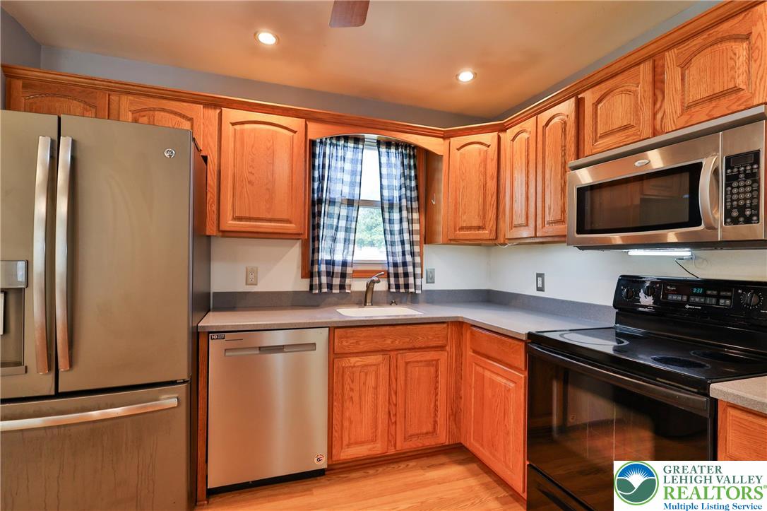 2927 Santee Road Bethlehem, PA 18020 - Photo 12 of 37 Gallery Image 12