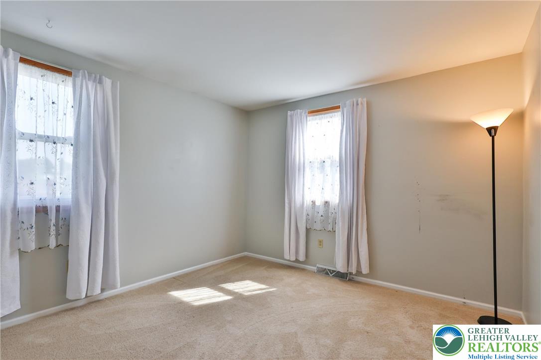 2927 Santee Road Bethlehem, PA 18020 - Photo 15 of 37 Gallery Image 15
