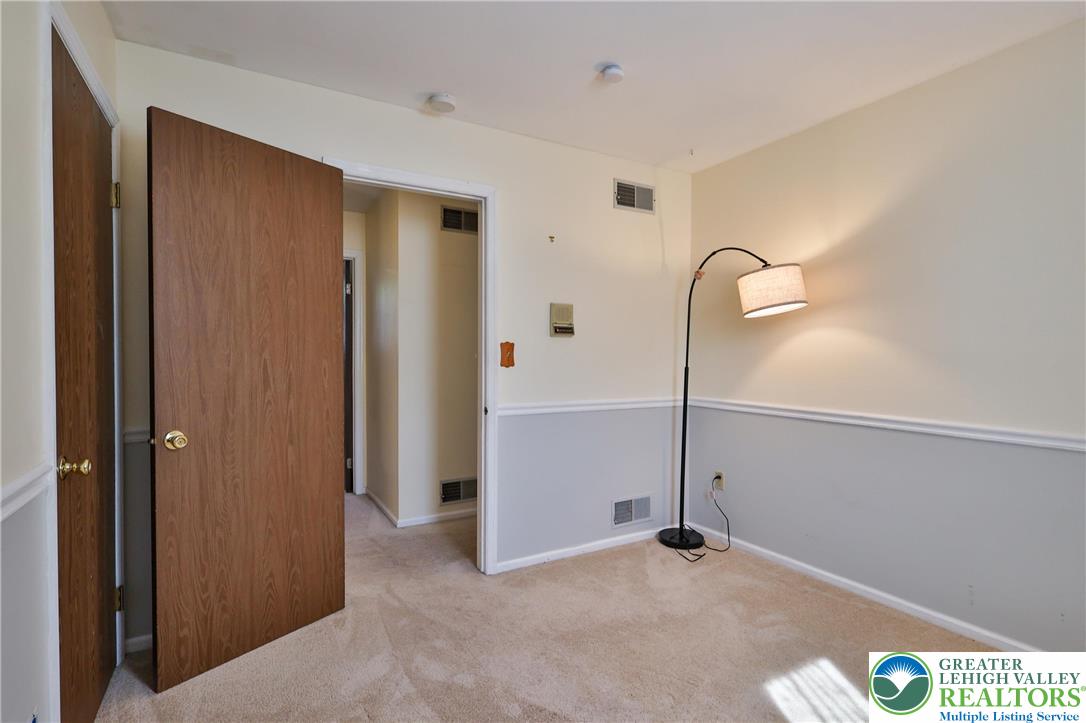 2927 Santee Road Bethlehem, PA 18020 - Photo 18 of 37 Gallery Image 18