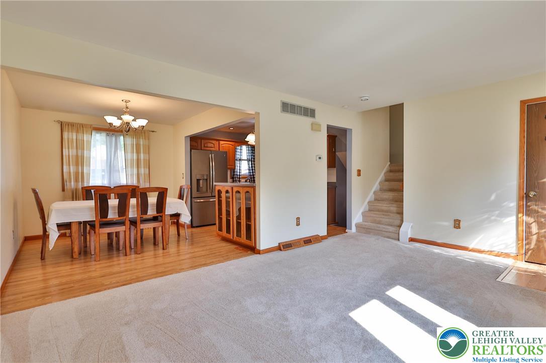 2927 Santee Road Bethlehem, PA 18020 - Photo 6 of 37 Gallery Image 6