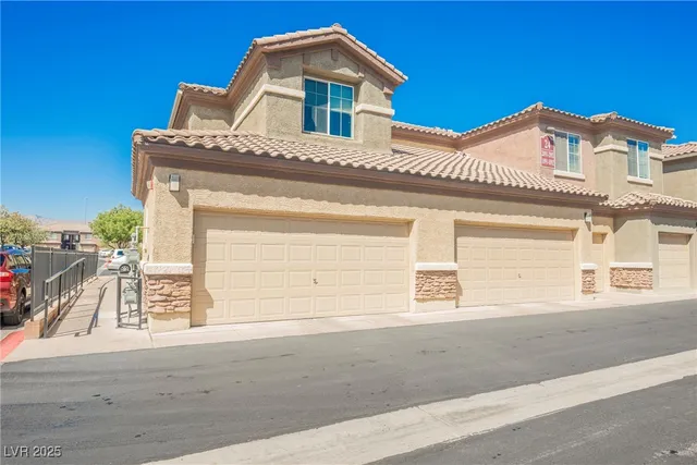 $310,000 | 6868 Sky Pointe Drive, Unit 2091, Las Vegas, NV 89131