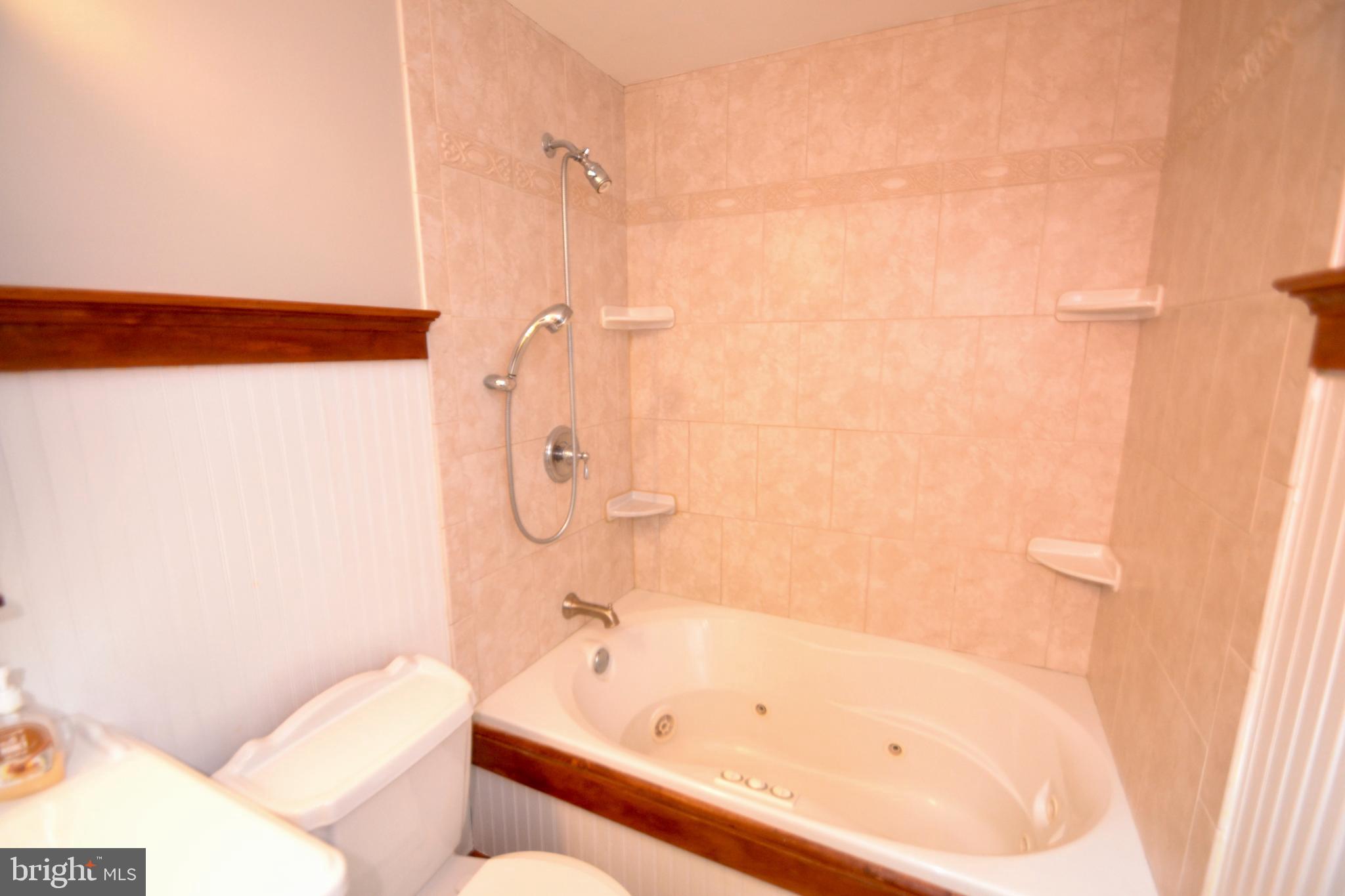 416 Lees Mill Road Hampstead, MD 21074 - Photo 25 of 37 Upper Level Full Bath