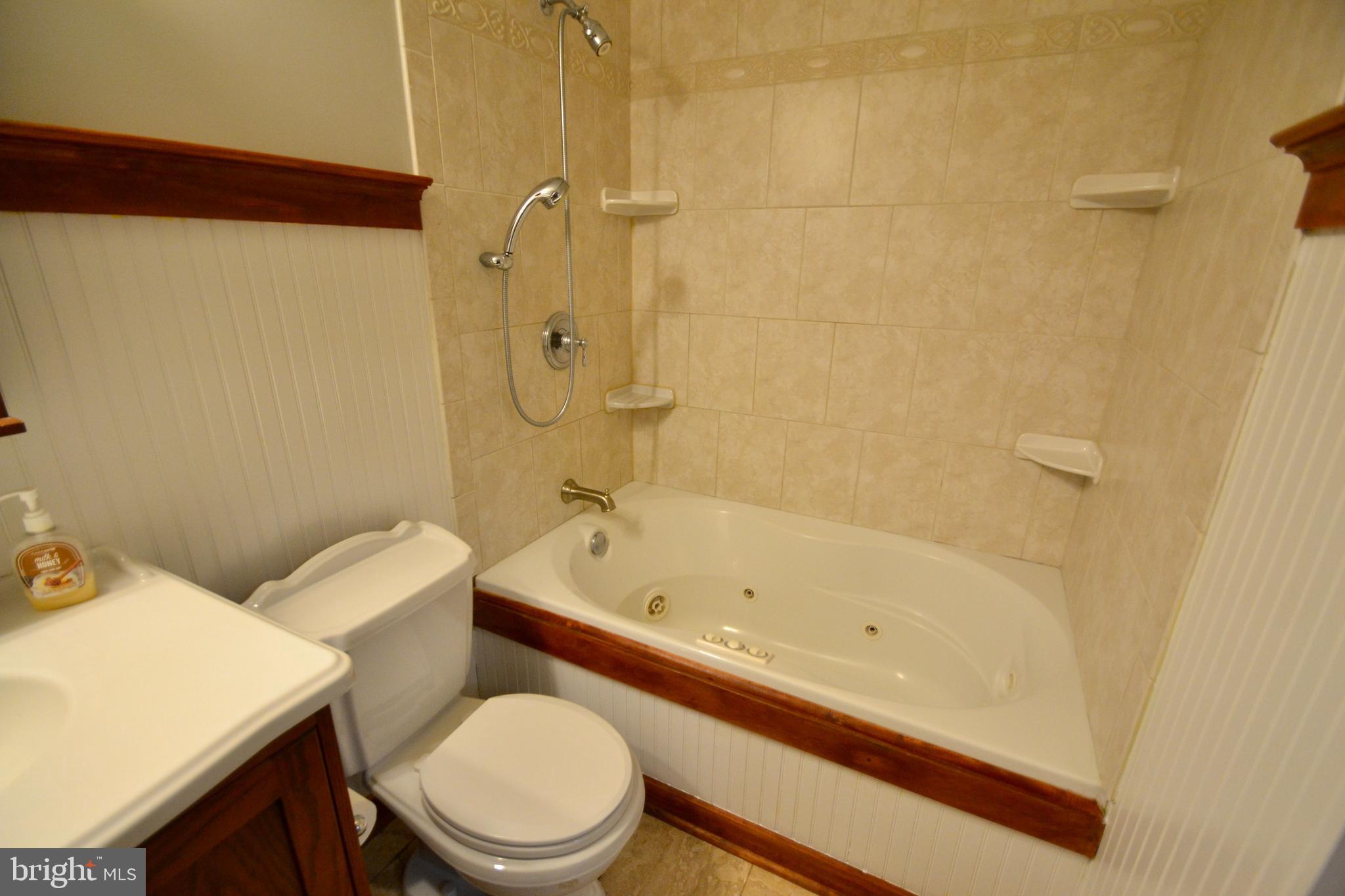 416 Lees Mill Road Hampstead, MD 21074 - Photo 27 of 37 Upper Level Full Bath