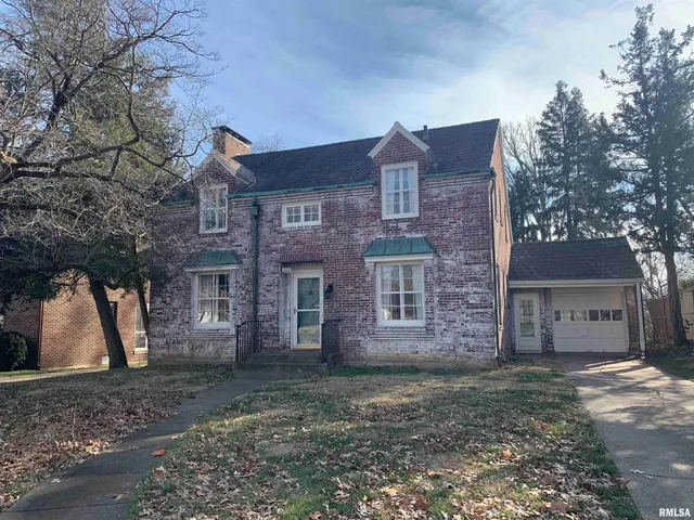 $229,000 | 2808 Maine Street, Quincy, IL 62301