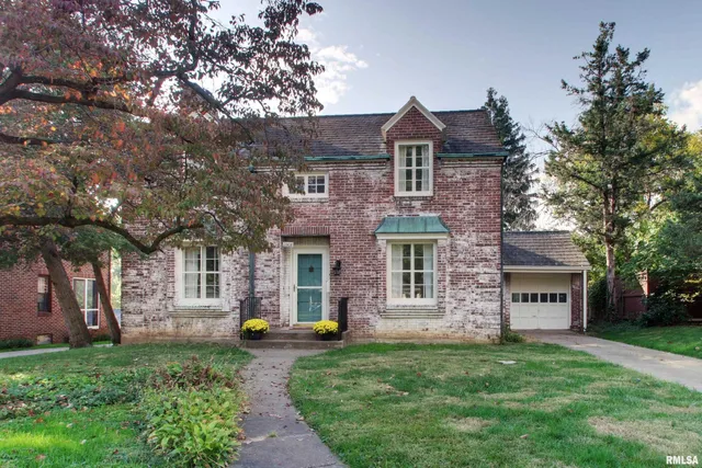 $239,000 | 2808 Maine Street, Quincy, IL 62301