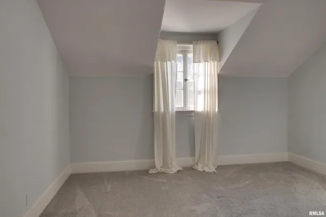 $239,000 | 2808 Maine Street, Quincy, IL 62301