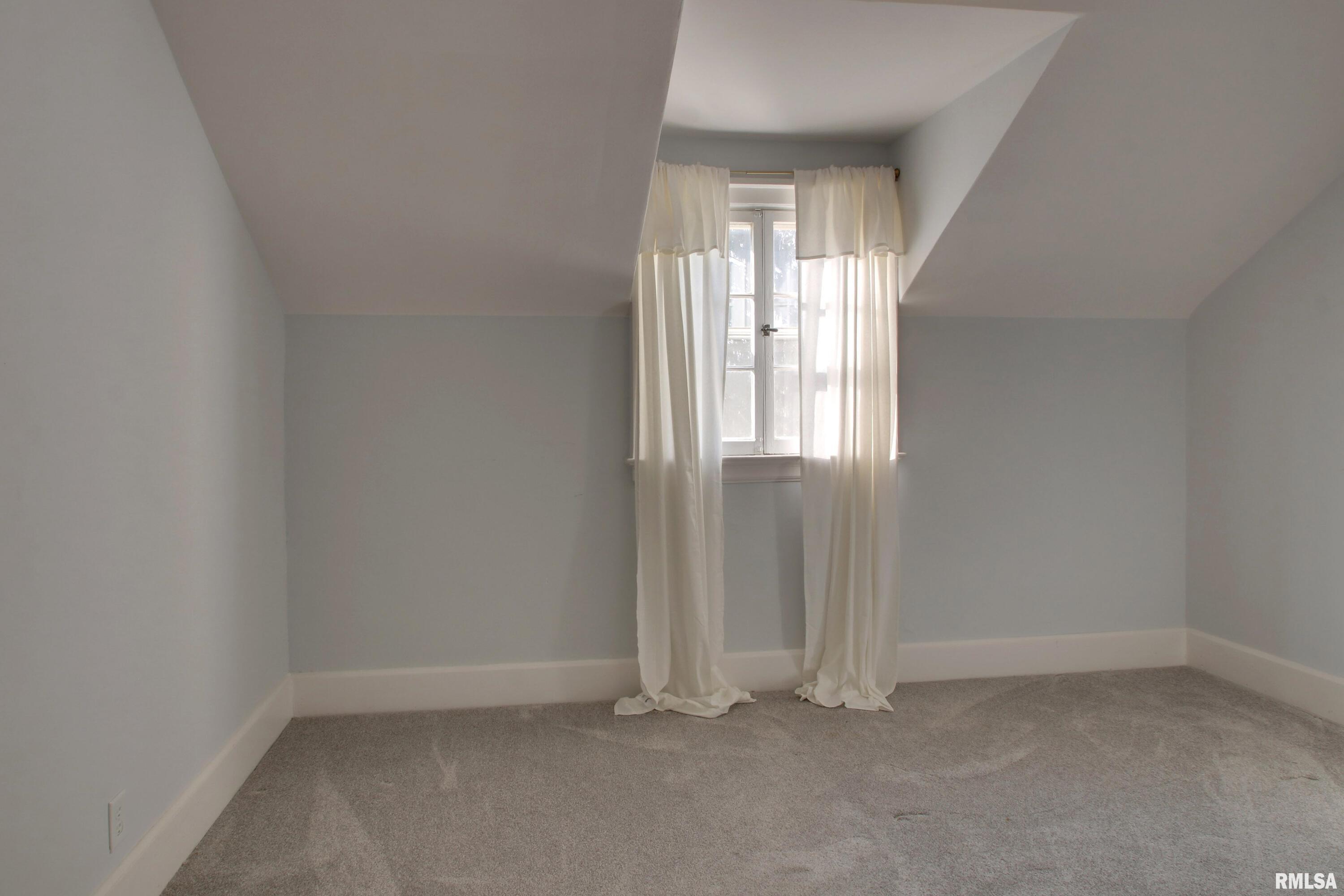 2808 Maine Street Quincy, IL 62301 - Photo 12 of 18