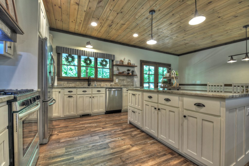3181 Sugar Creek Road Blue Ridge, GA 30513 - Photo 16 of 71