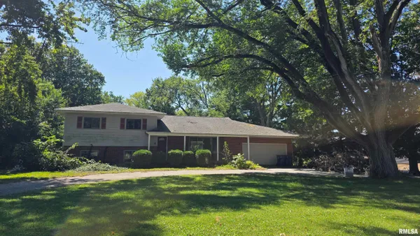 $269,900 | 8 Pajim Lane, Springfield, IL 62711