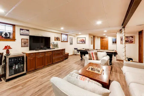 $640,000 | 1000 Thomas Avenue, Forest Park, IL 60130