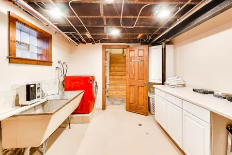 $640,000 | 1000 Thomas Avenue, Forest Park, IL 60130