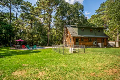 a front view of house with yard