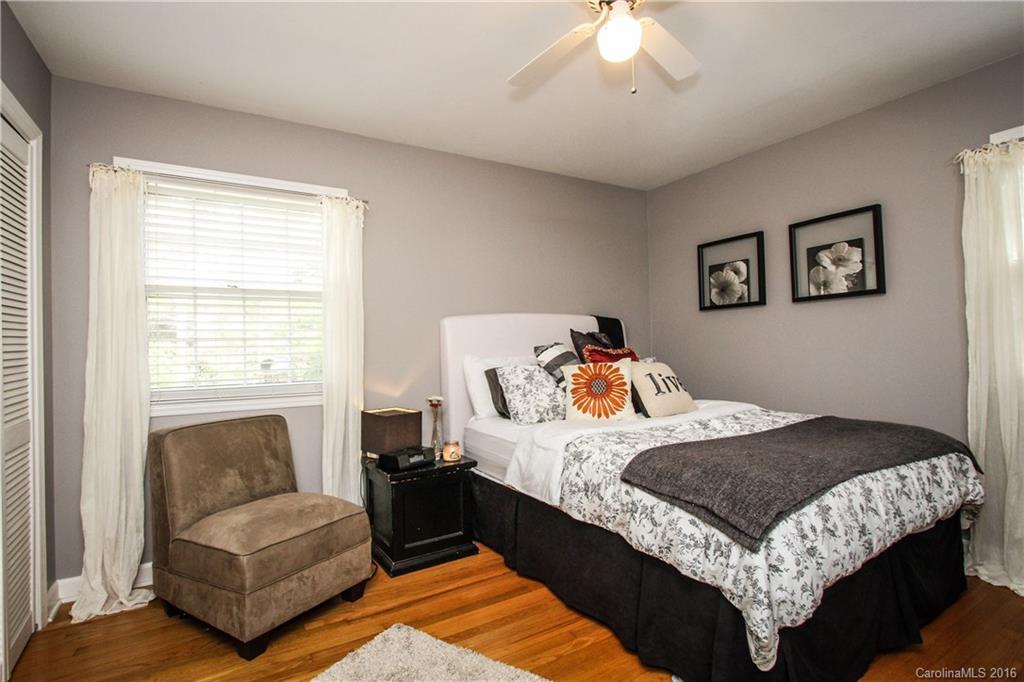 236 Lansdowne Road Charlotte, NC 28270 - Photo 14 of 23 Gallery Image 14