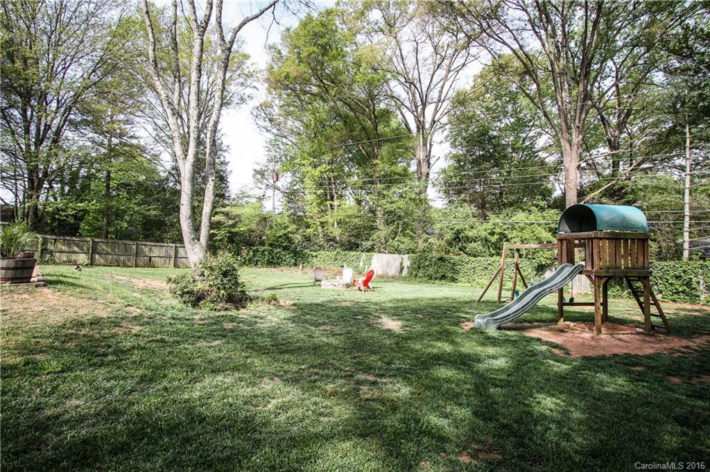 236 Lansdowne Road Charlotte, NC 28270 - Photo 22 of 23 Gallery Image 22