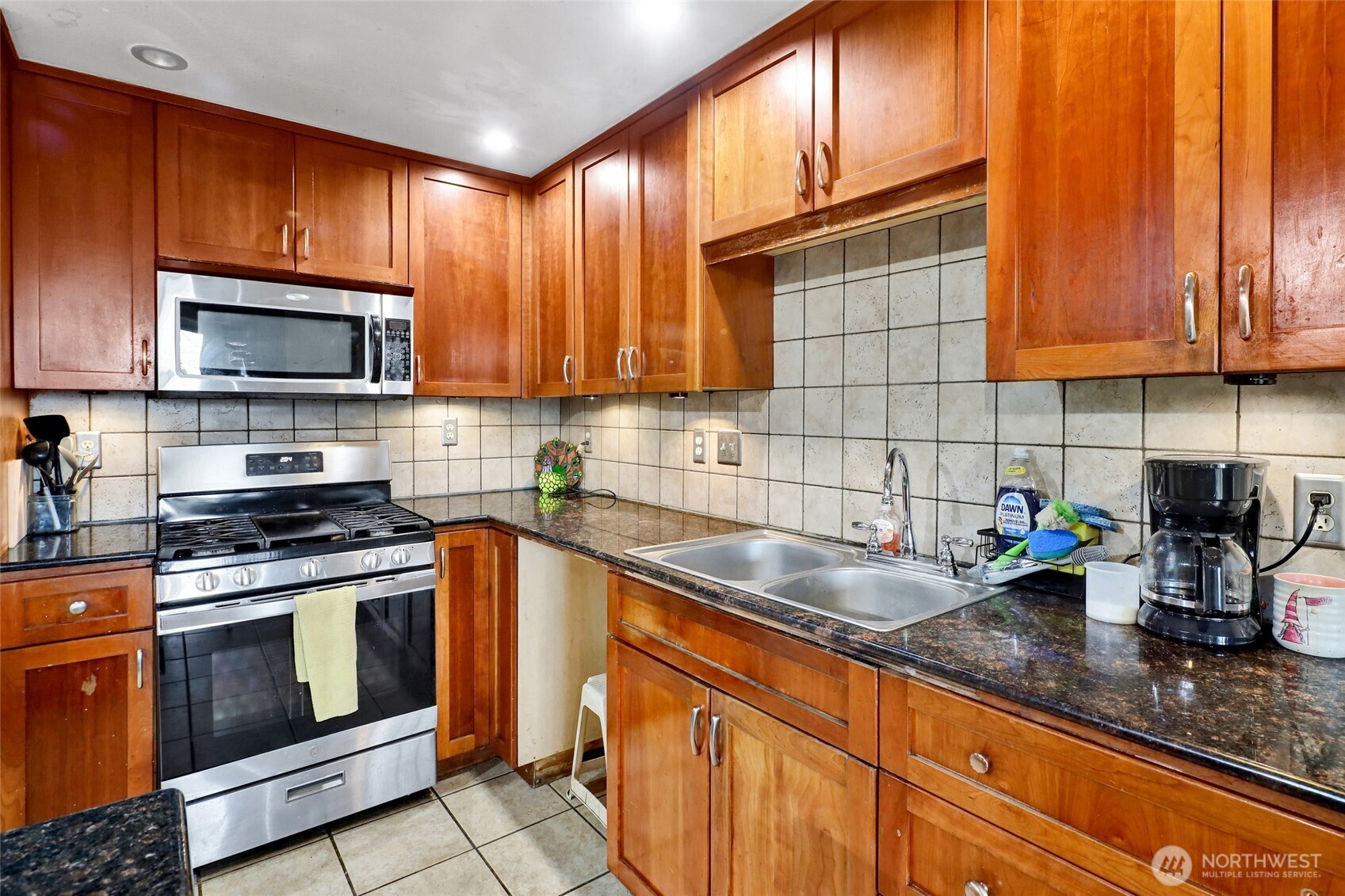 2873 Haxton Way Bellingham, WA 98226 - Photo 18 of 31