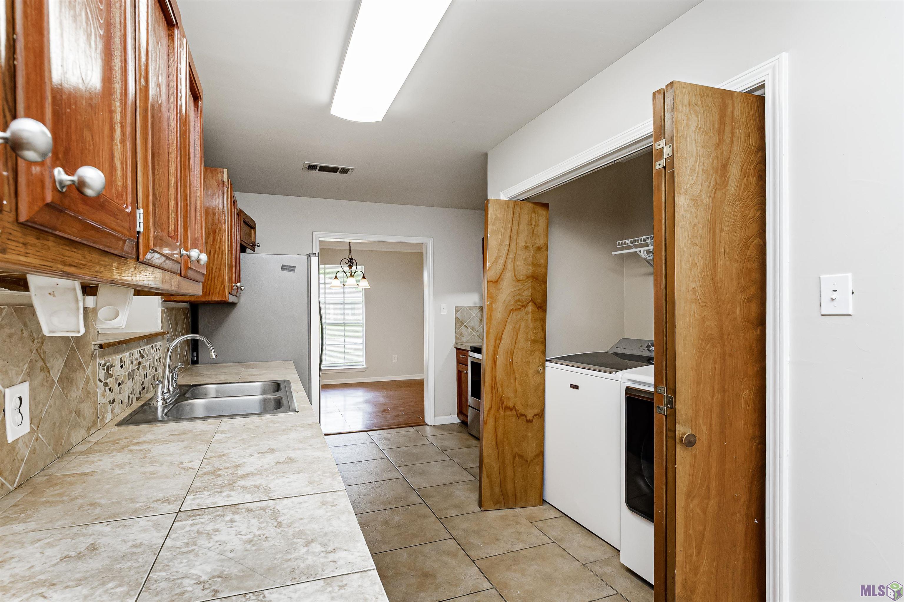6142 Wright Drive Baton Rouge, LA 70812 - Photo 2 of 11 Gallery Image 2
