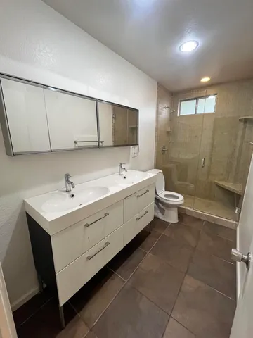 $1,750 | 400 North Sunrise Way, Unit 250, Palm Springs, CA 92262