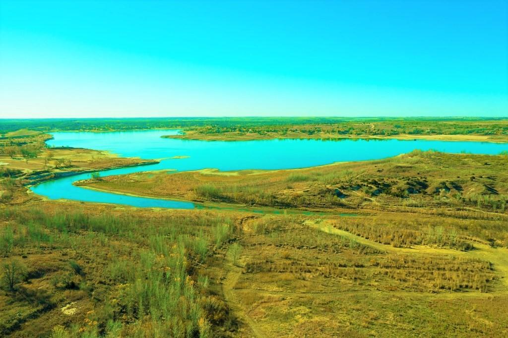 0 North Molly Bee Howardwick, TX 79226 - Photo 4 of 7 a view of an ocean and a mountain
