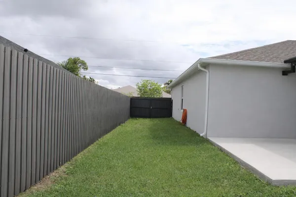 $3,000 | 1443 Southwest Gadsan Avenue, Port St. Lucie, FL 34953