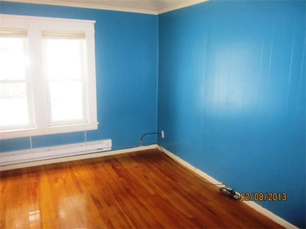 8 Elton Street Worcester, MA 01604 - Photo 11 of 26