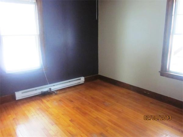 8 Elton Street Worcester, MA 01604 - Photo 14 of 26