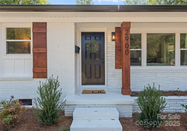 a view of entrance front of the house