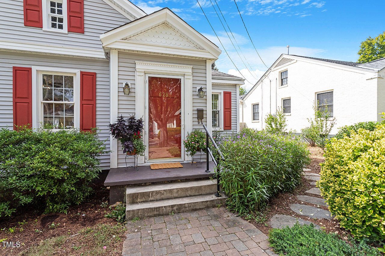 628 East Franklin Street Raleigh, NC 27604 - Photo 6 of 37 628 East Franklin Street_06