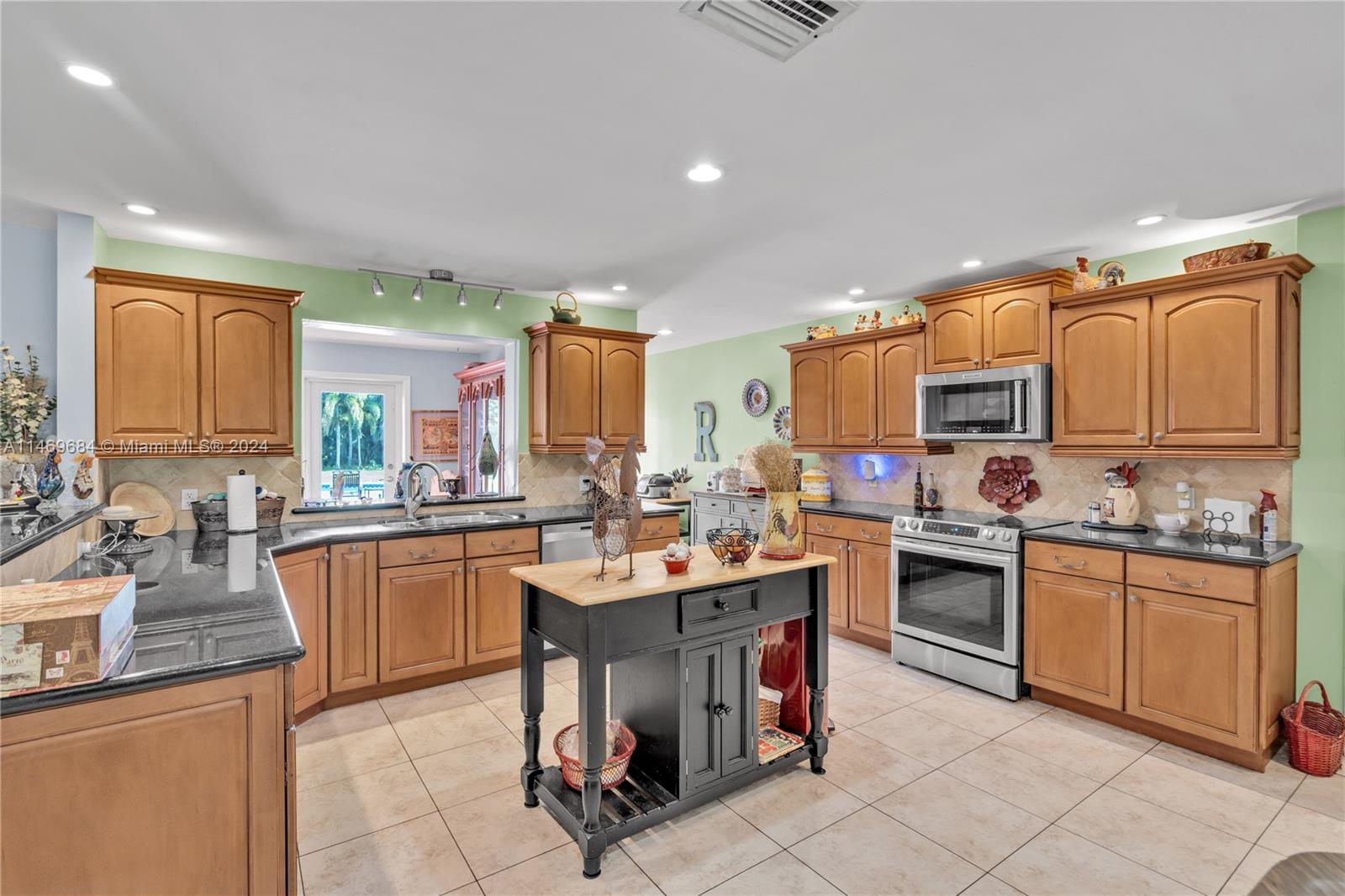 5830 Southwest 162nd Avenue Southwest Ranches, FL 33331 - Photo 10 of 63 Gallery Image 10