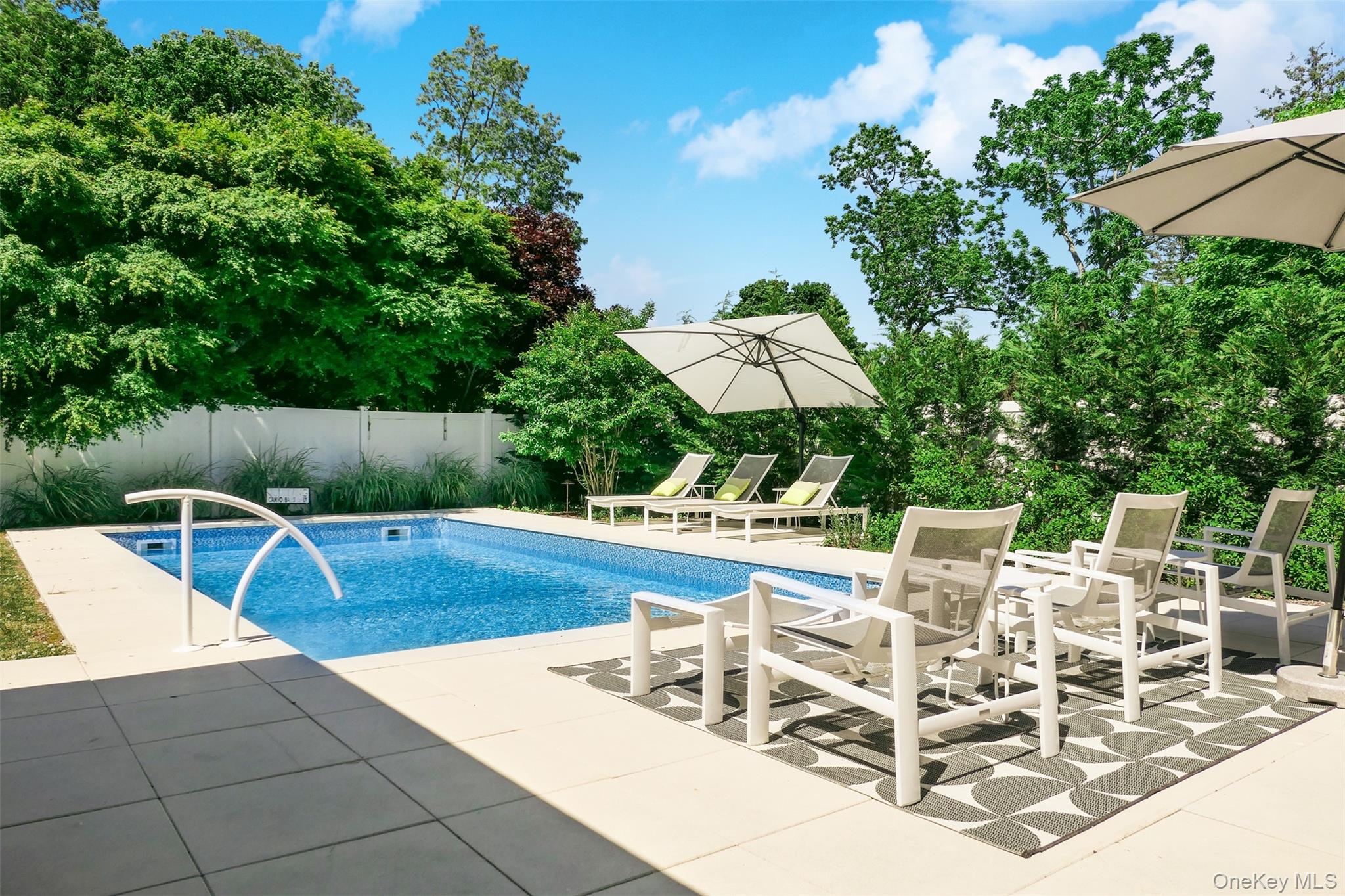 47 Oak Road East Patchogue, NY 11713 - Photo 25 of 36