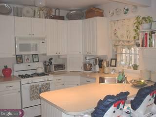 311 Sunset Road West Reading, PA 19611 - Photo 5 of 6