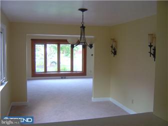 246 Lewis Road Springfield, PA 19064 - Photo 4 of 12
